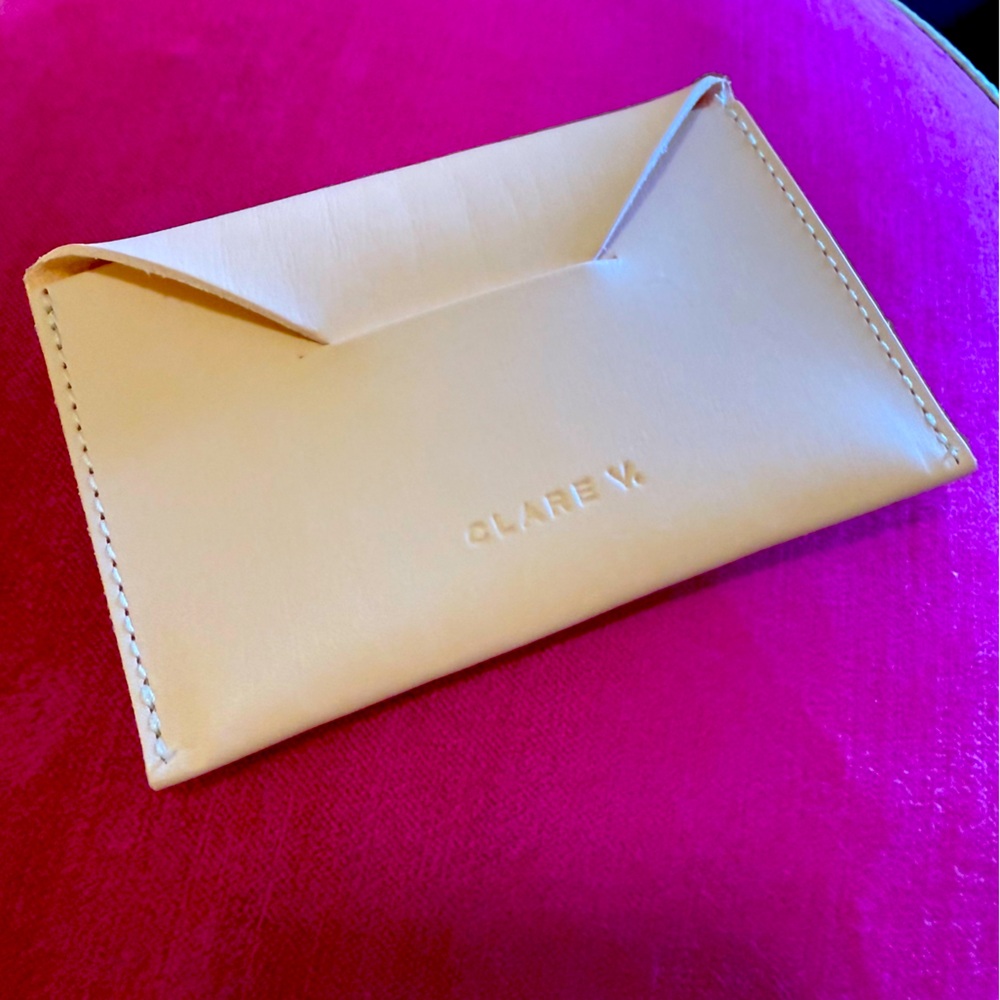 CLARE V light pink leather card case ✉️